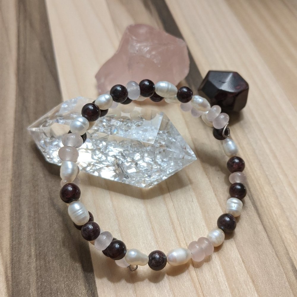 Pearl, Rose Quartz, and Garnet Bracelet